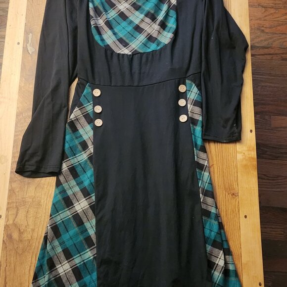 2 Tartan Plaid Holiday Hostess Dresses - Picture 6 of 8